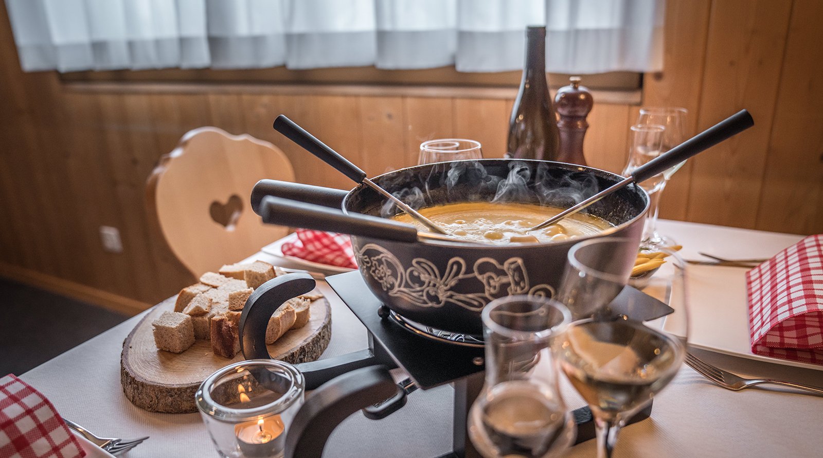 Fondueplausch im Berghaus Foppa in Flims